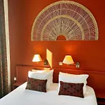 Cit\'Hotel Le Louvre Orange