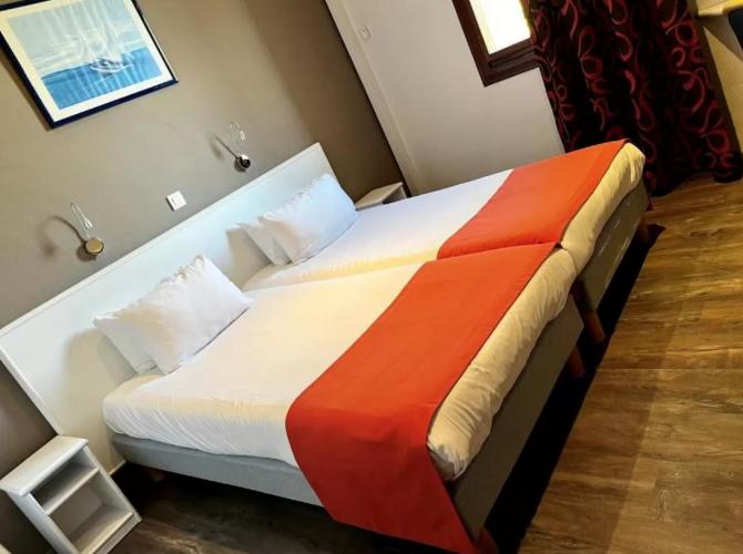 Cit'hotel Le Louvre