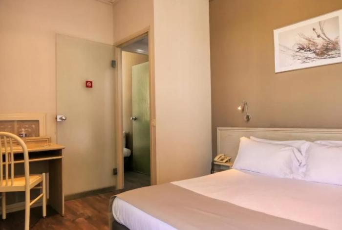Cit'hotel Le Louvre Orange (Vaucluse)