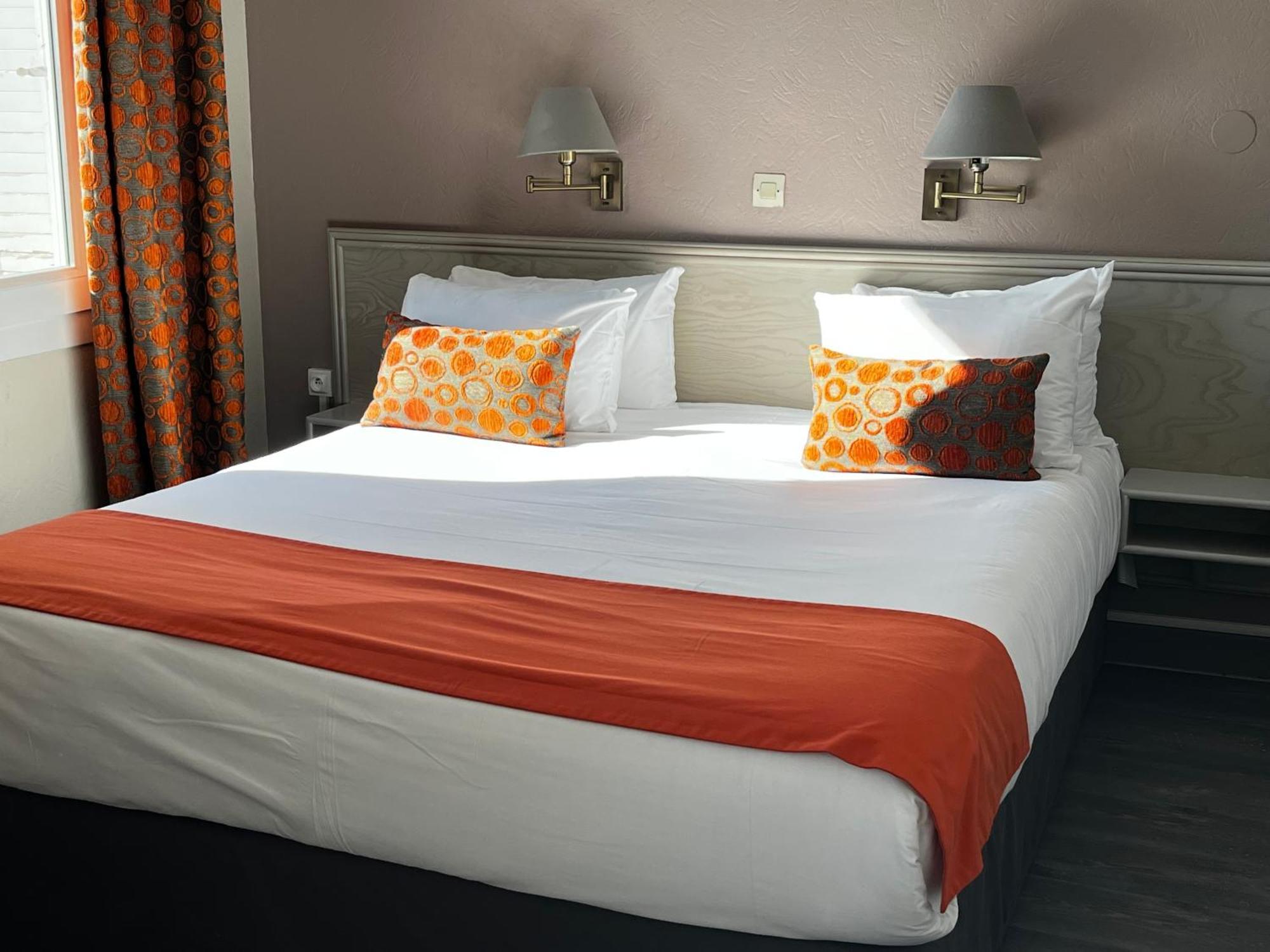 Cit'hotel Le Louvre Hotel 3*