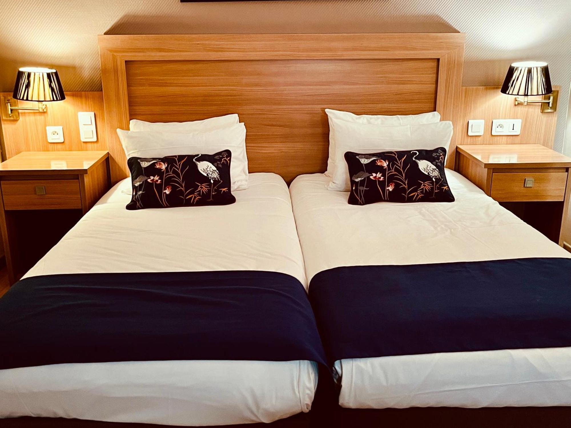 Cit'hotel Le Louvre Hotel 3*