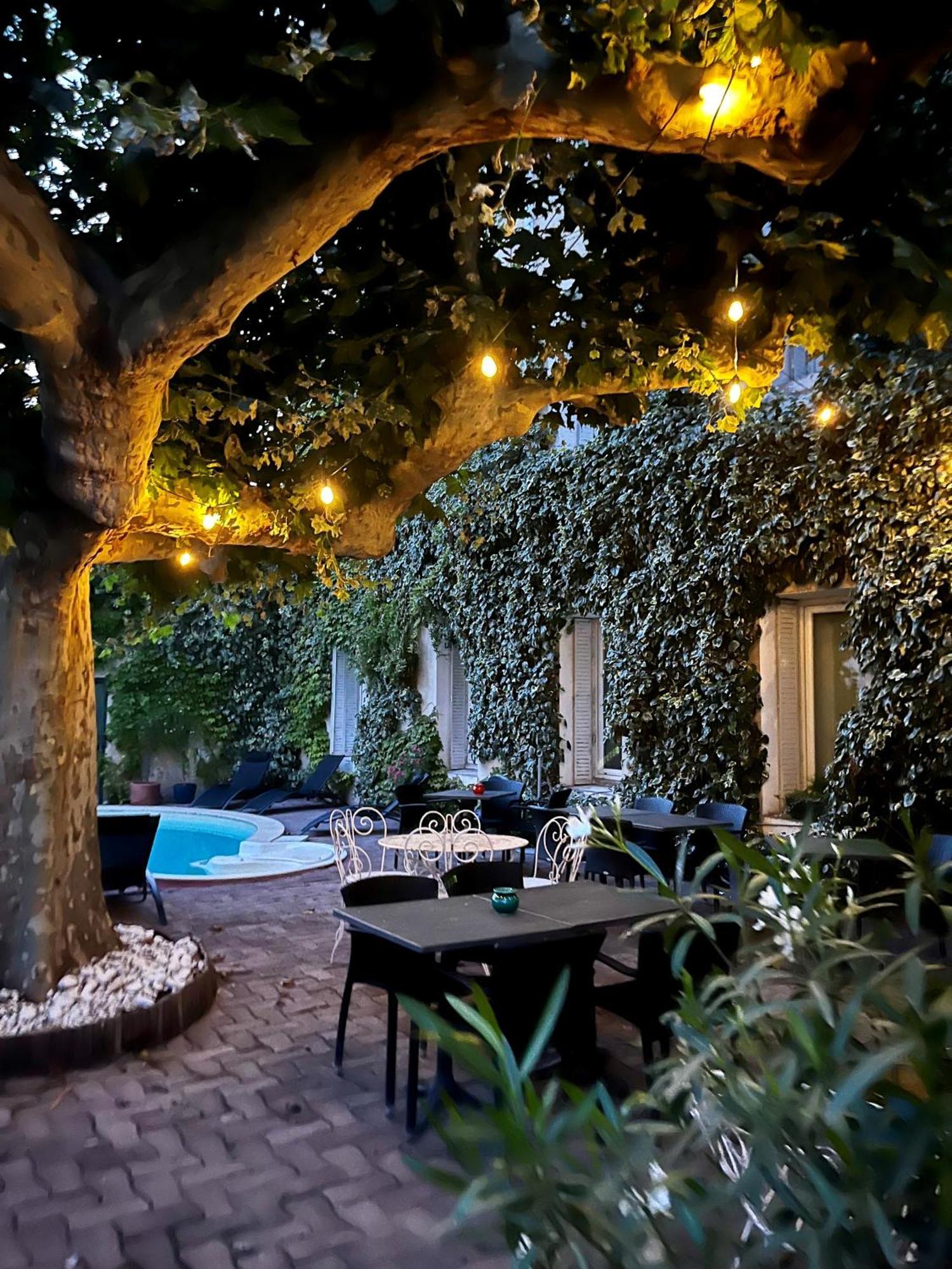 Hotel Cit'hotel Le Louvre Orange (Vaucluse)